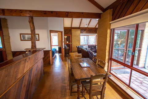 Denmark Forest Retreat - Holiday Adelaide 24