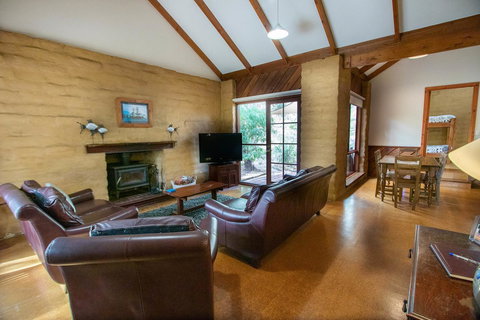 Denmark Forest Retreat - Holiday Adelaide 23