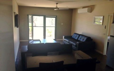 Breezes Apartments - Holiday Adelaide 8
