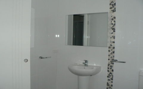 Breezes Apartments - Holiday Adelaide 11