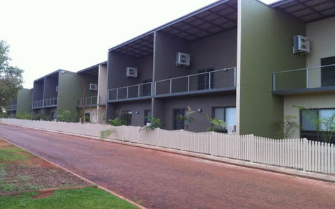 Breezes Apartments - Holiday Adelaide 12
