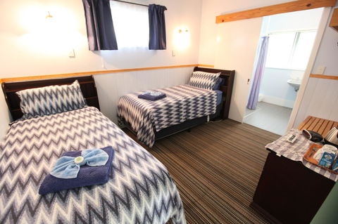 Jacaranda Guest House - Holiday Adelaide 18