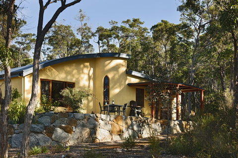 Aiyana Retreat - Holiday Adelaide 0