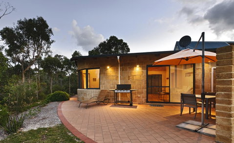 Aiyana Retreat - Holiday Adelaide 5