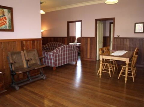 Pemberton Old Picture Theatre Holiday Apartments - Holiday Adelaide 30