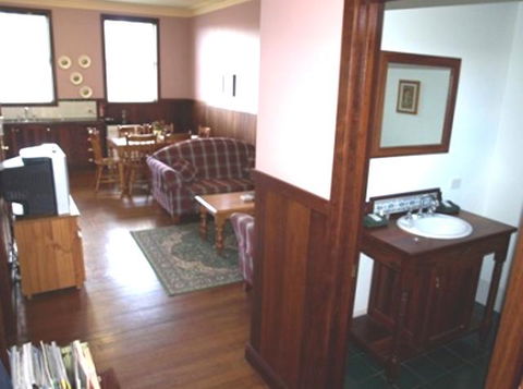 Pemberton Old Picture Theatre Holiday Apartments - Holiday Adelaide 9