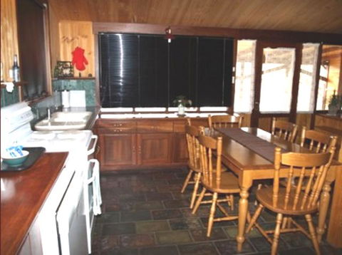 Pemberton Old Picture Theatre Holiday Apartments - Holiday Adelaide 7