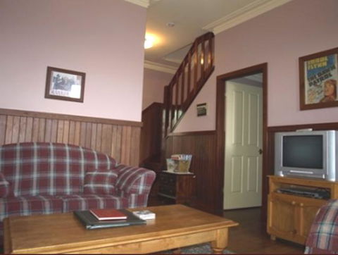 Pemberton Old Picture Theatre Holiday Apartments - Holiday Adelaide 6