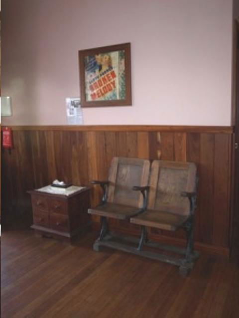 Pemberton Old Picture Theatre Holiday Apartments - Holiday Adelaide 39