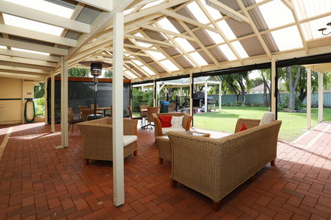Busselton Guest House - Holiday Adelaide 33