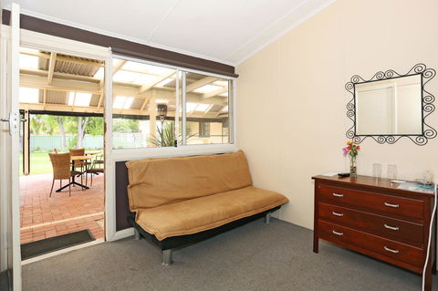 Busselton Guest House - Holiday Adelaide 43