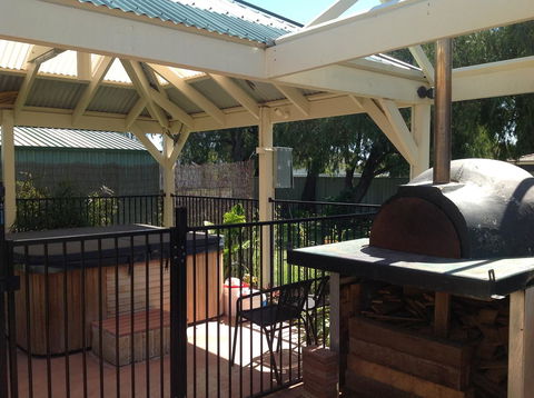 Busselton Guest House - Holiday Adelaide 19