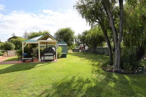 Busselton Guest House - Holiday Adelaide 35