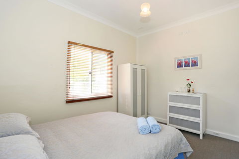 Busselton Guest House - Holiday Adelaide 40