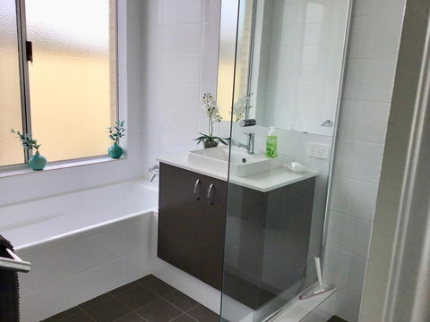 Be Wowed By Bayou - Busselton - Holiday Adelaide 12
