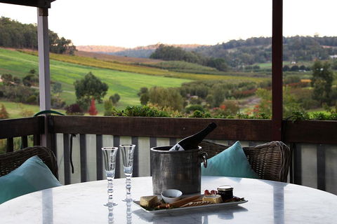 Bickley Valley Cottage - Holiday Adelaide 1