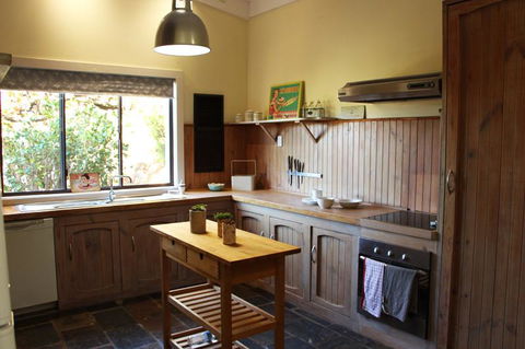 Bickley Valley Cottage - Holiday Adelaide 5