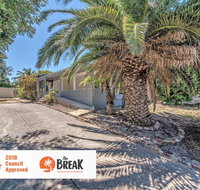 Panoramique Holiday Home With a View - Holiday Adelaide