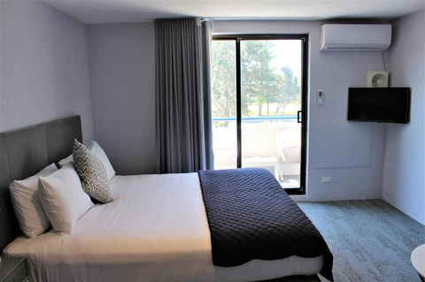 Atrium Hotel Mandurah - Holiday Adelaide 7