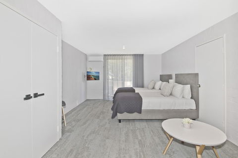 Atrium Hotel Mandurah - Holiday Adelaide 23