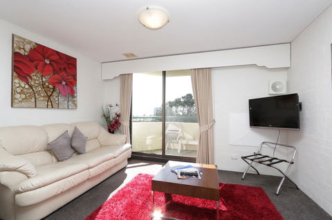 Atrium Hotel Mandurah - Holiday Adelaide 42