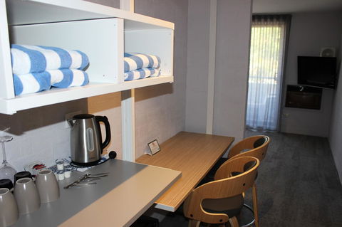Atrium Hotel Mandurah - Holiday Adelaide 11