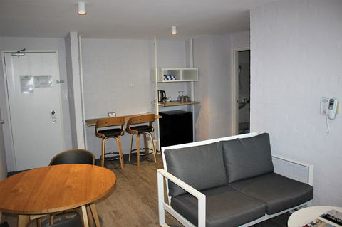 Atrium Hotel Mandurah - Holiday Adelaide 12