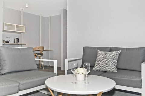 Atrium Hotel Mandurah - Holiday Adelaide 22