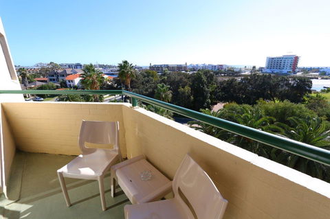 Atrium Hotel Mandurah - Holiday Adelaide 19