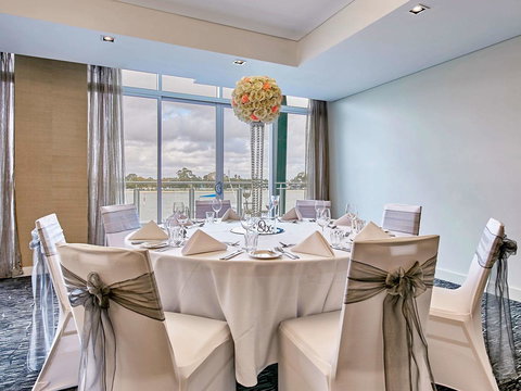 The Sebel Mandurah - Holiday Adelaide 22