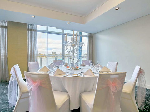 The Sebel Mandurah - Holiday Adelaide 25