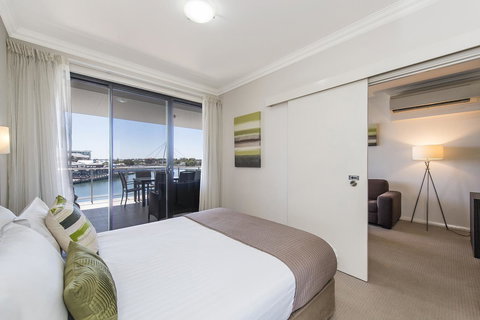 Dolphin Quay Apartments - Holiday Adelaide 28