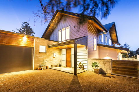 Arthouse - Holiday Adelaide 26