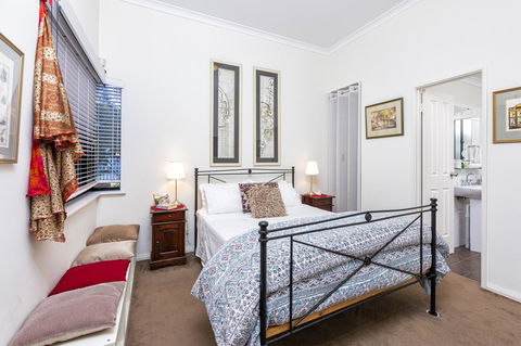 Como Executive Apartment - Holiday Adelaide 6