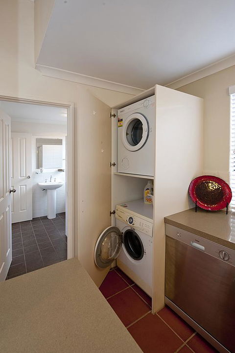 Como Executive Apartment - Holiday Adelaide 14