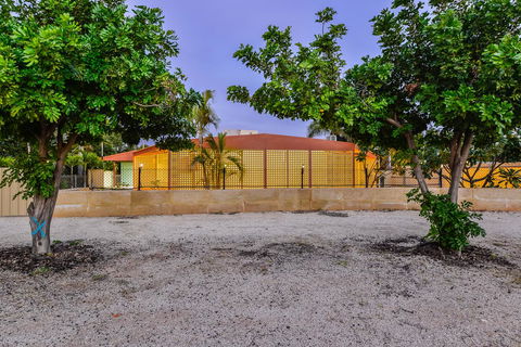 30 Kennedy Street - Holiday Adelaide 3