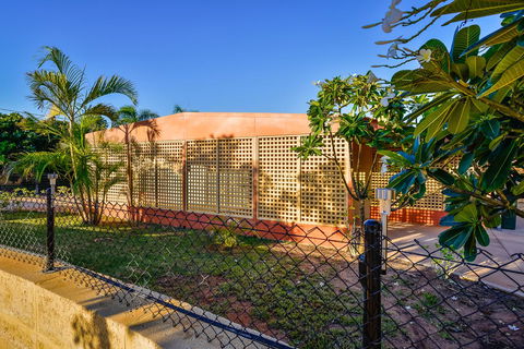 30 Kennedy Street - Holiday Adelaide 2