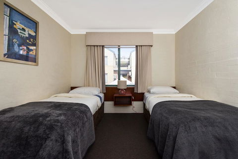 Subiaco Village 18 - Holiday Adelaide 16