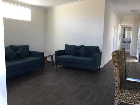 Dongara Tourist Park - Holiday Adelaide 3