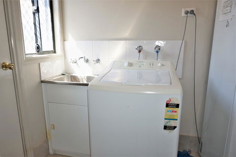 9 Krait Street - Perfect For Large Groups Or Families Alike - Holiday Adelaide 16