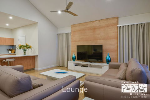 27 Kestrel Place - With Pool And Jetty - Holiday Adelaide 2