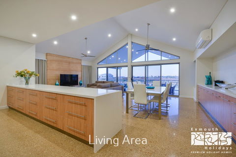27 Kestrel Place - With Pool And Jetty - Holiday Adelaide 5