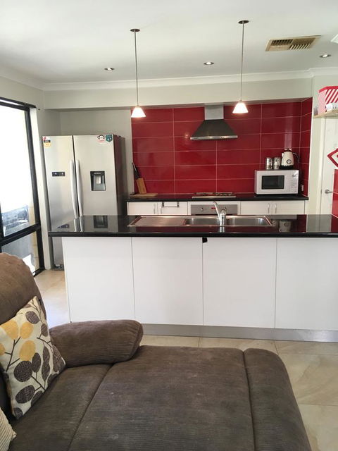 Shiraz Heights - Holiday Adelaide 12