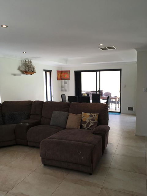 Shiraz Heights - Holiday Adelaide 9