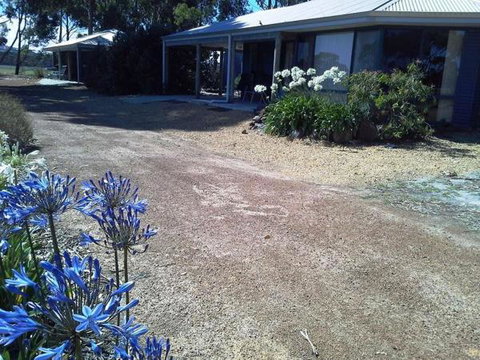 Cosy Corner Chalets - Holiday Adelaide 3