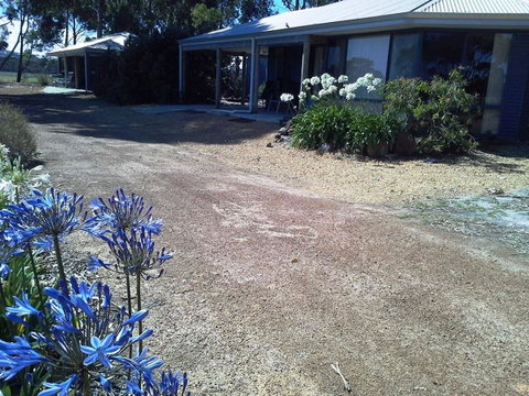Cosy Corner Chalets - Holiday Adelaide 11