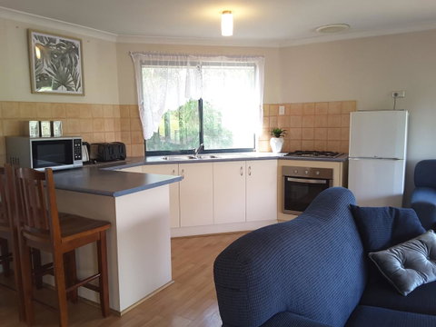 Cosy Corner Chalets - Holiday Adelaide 5