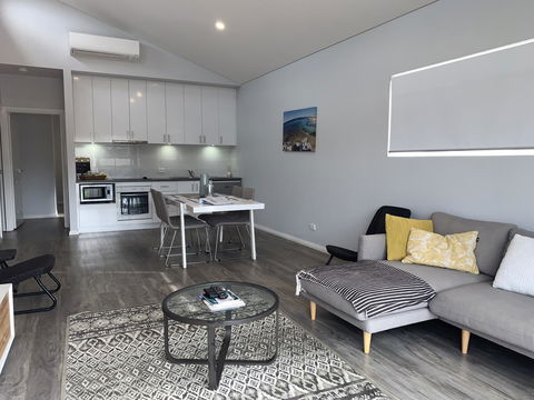 17 By The Sea - Holiday Adelaide 5