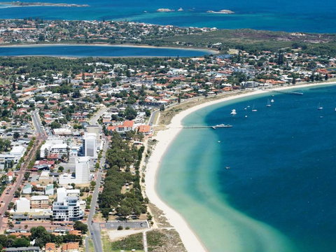 Waikiki Beach Bed And Breakfast - Holiday Adelaide 17