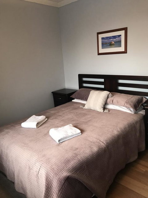 Waikiki Beach Bed And Breakfast - Holiday Adelaide 3